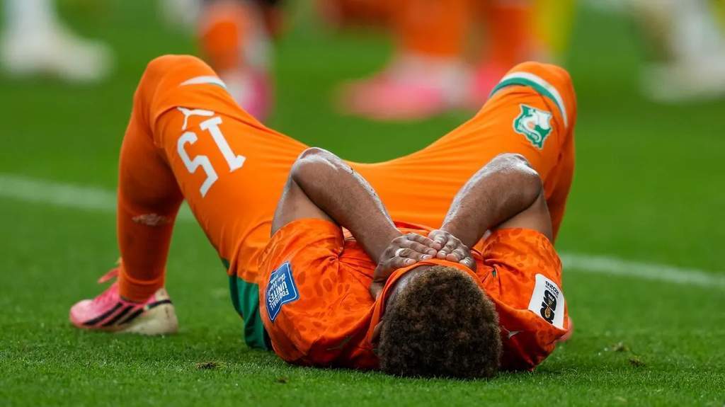 Amad Diallo tampak kecewa setelah Ivory Coast tersingkir dari Piala Dunia oleh Norwegia