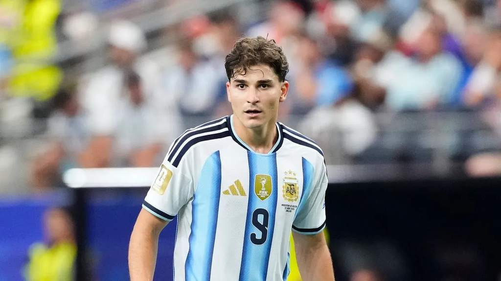 Julian Alvarez Beri Pernyataan Mengejutkan Ingin Tinggal Atletico
