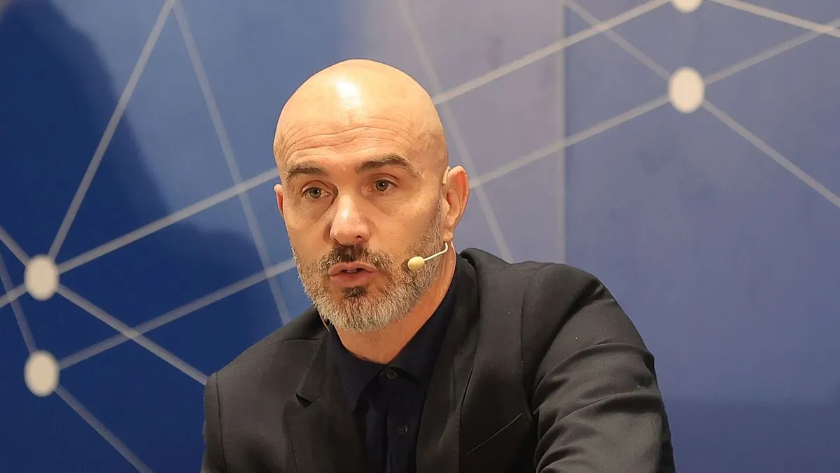 Enzo Maresca resmi melatih Manchester City setelah meninggalkan Chelsea