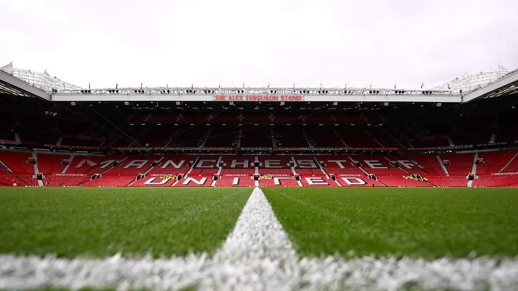 Renovasi dugout Old Trafford Manchester United untuk penuhi regulasi UEFA Champions League
