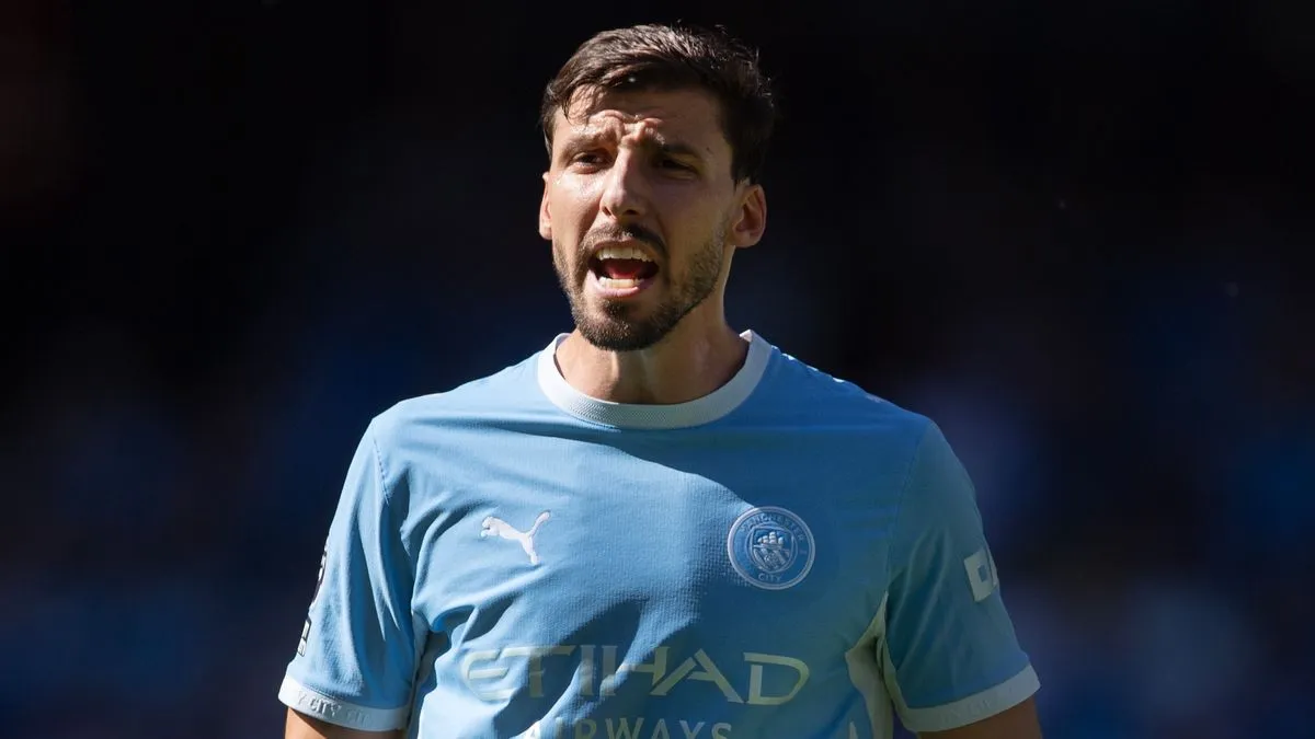 Bek Manchester City Ruben Dias saat berlaga di lapangan hijau menjelang bursa transfer