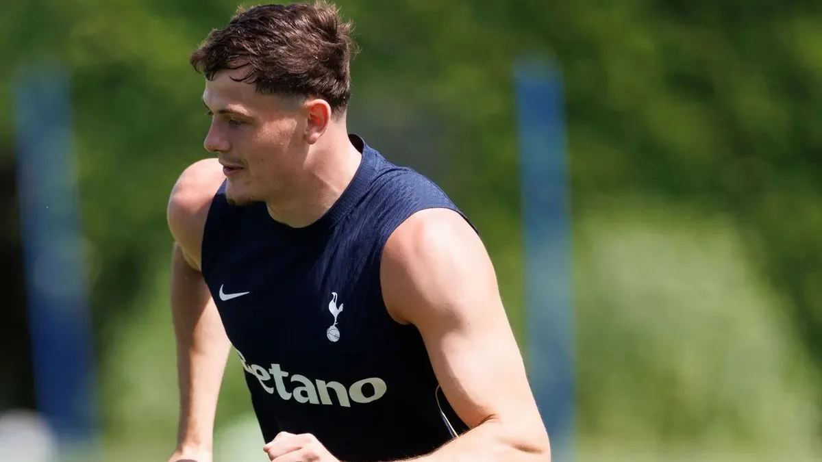 Tottenham Tolak Tiga Tawaran Transfer untuk Will Lankshear